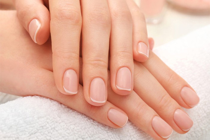 Chăm sóc móng trước khi làm nail sẽ giúp bạn có một bộ nail đẹp, bóng bẩy hơn