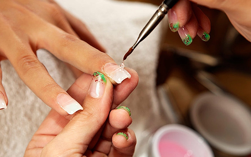 Chọn sơn gel an toàn cho móng tay giúp móng khỏe và đẹp